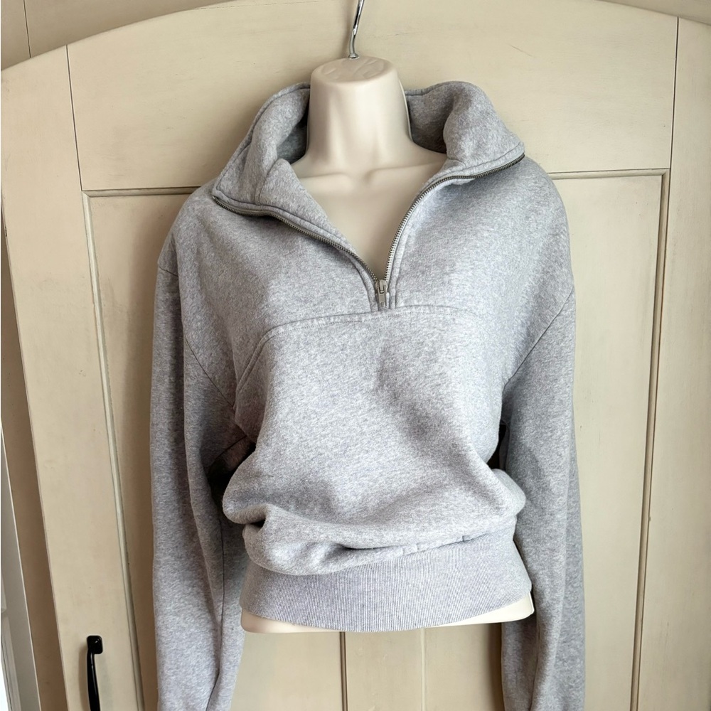 Brandy Melville Grey Quarter Zip  Sweatshirt S M - Picture 4 of 12